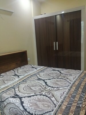 Bedroom in 2 BHK Builder Floor at Sector 43 – for Rent