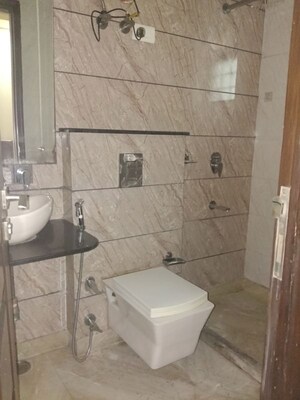 Bathroom in 2 BHK Builder Floor at Sector 43 – for Rent