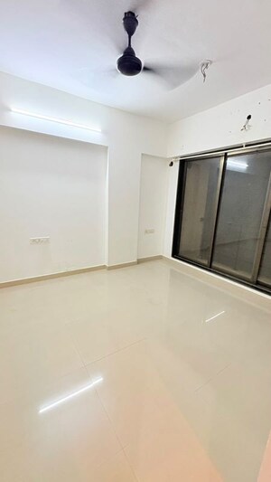 Room in 2 BHK Apartment at Vastu Shanti, Andheri East – for Rent