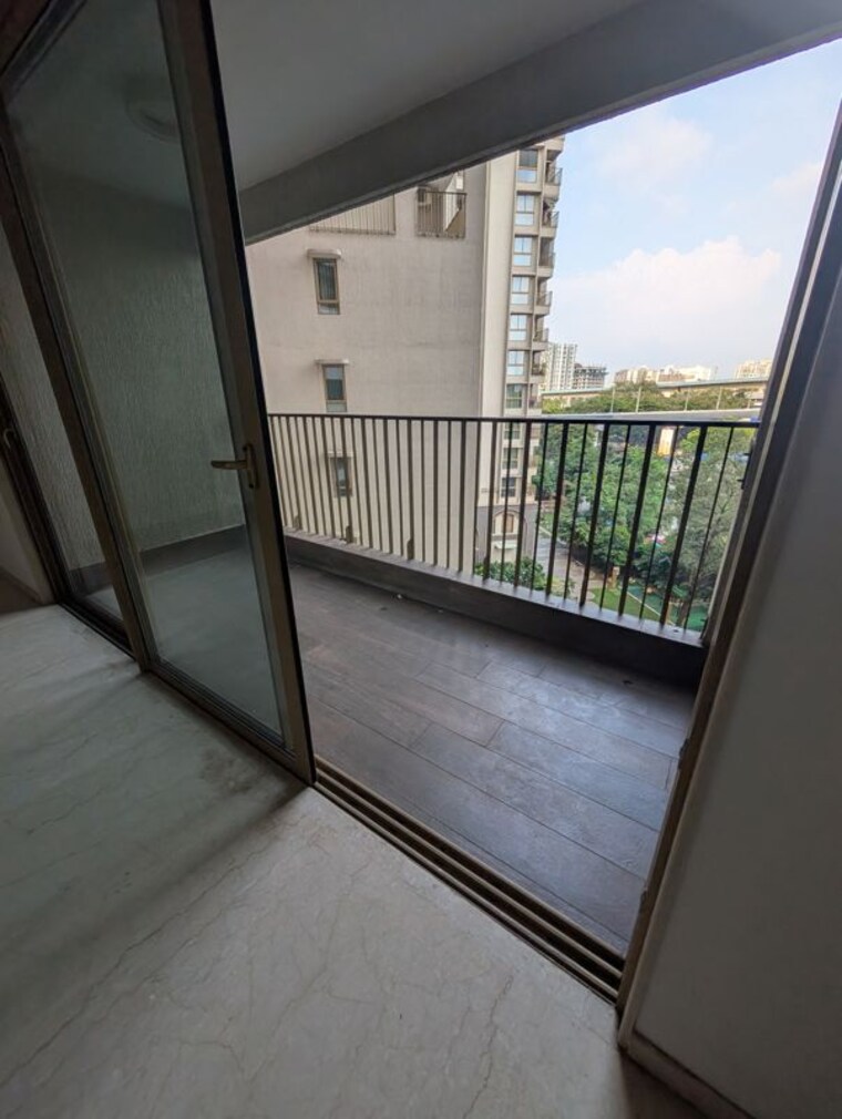 Balcony, godrej-rks 3 Bedroom 1218 Sq.Ft. Apartment In Chembur Mumbai 10690553