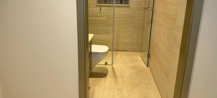 Bathroom, koregaon park 4 Bedroom 2200 Sq.Ft. Apartment In Koregaon Park Pune 10690584