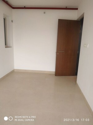 Room in 4 BHK Apartment at The Blue Diamond, Mulund West – for Rent