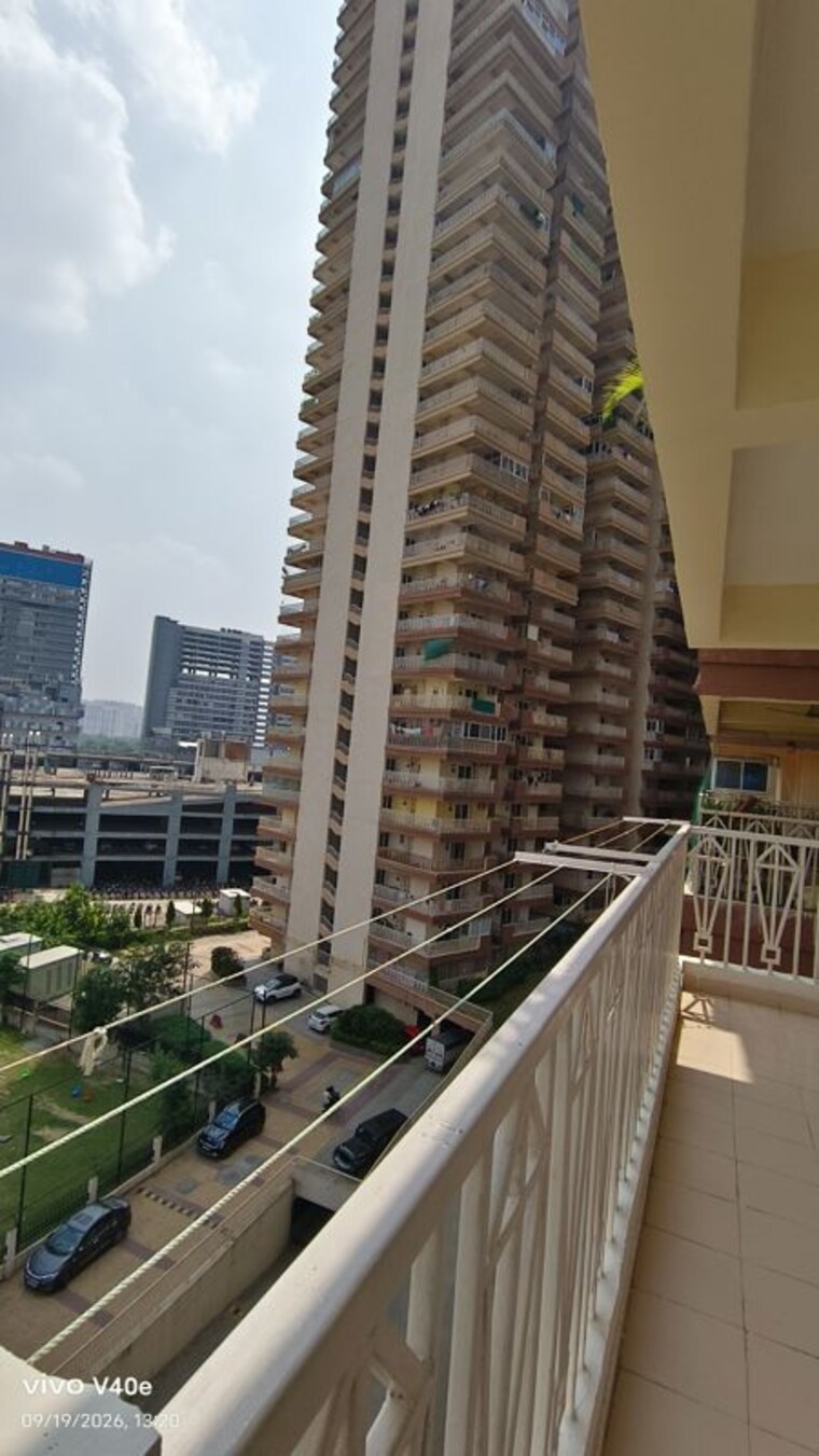 Balcony, gaur-city-7th-avenue 3 Bedroom 1185 Sq.Ft. Apartment In Sector 4 Greater Noida Greater Noida 10690678