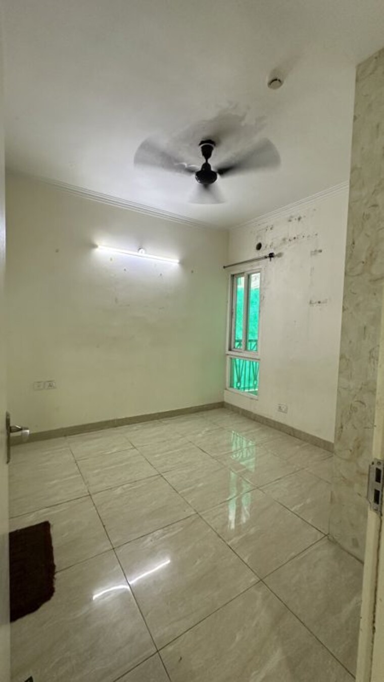 Room, gaur-city-7th-avenue 2.5 Bedroom 1185 Sq.Ft. Apartment In Sector 4 Greater Noida Greater Noida 10690699