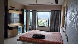  Apartment For Sale in Umra