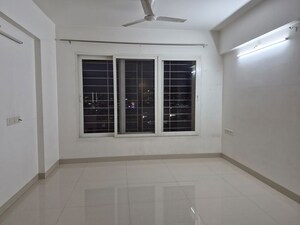 Room in 3 BHK Apartment at Kundan Spaces Emirus, Baner – for Rent