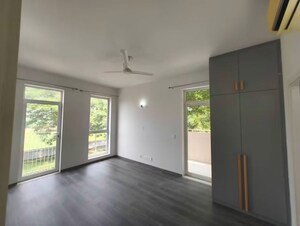Room in 3 BHK Apartment at Puri Emerald Bay, Sector 104 – for Sale