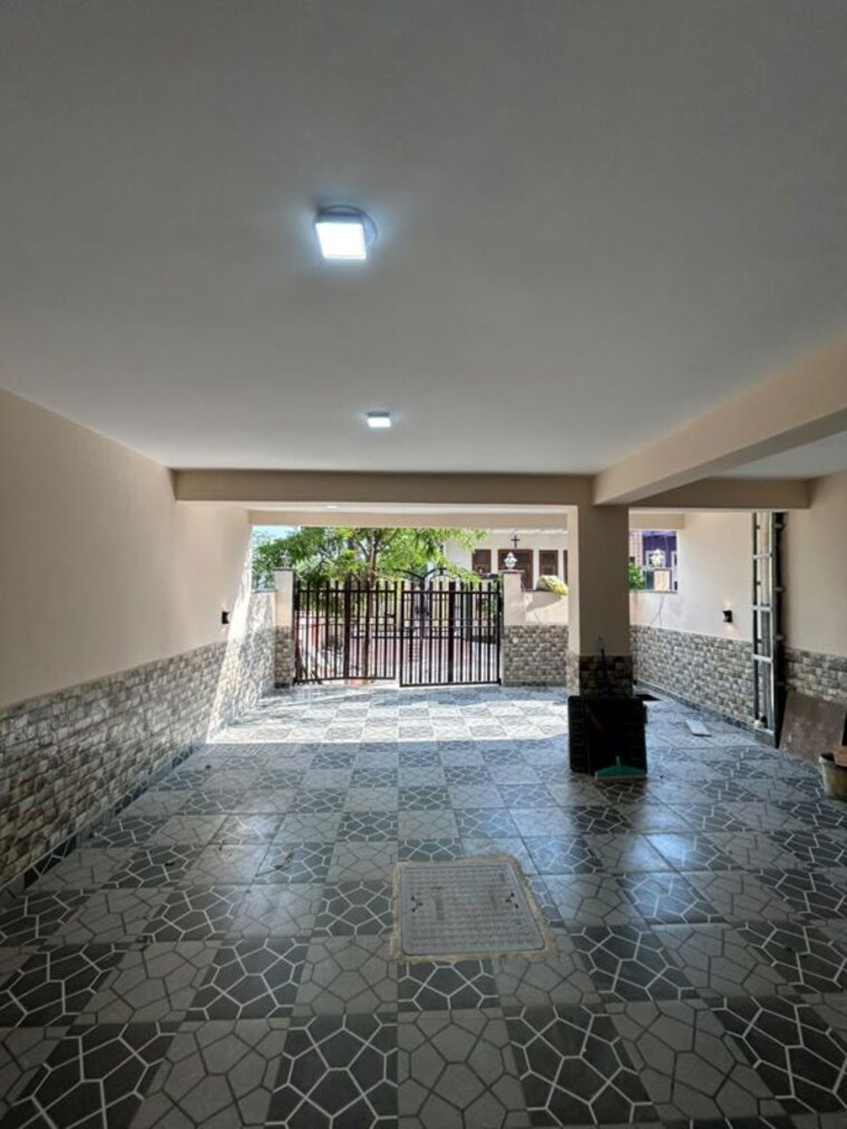  Parking, dhoran-rajpur-enclave 4 Bedroom 2000 Sq.Ft. Villa In Govind Vihar Dehradun 10690787