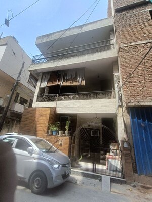  Builder Floor – Exterior View View at Pitampura - for Sale