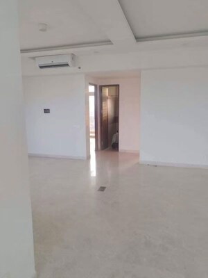 Room in 4 BHK Apartment at Indiabulls Enigma, Sector 110 – for Sale