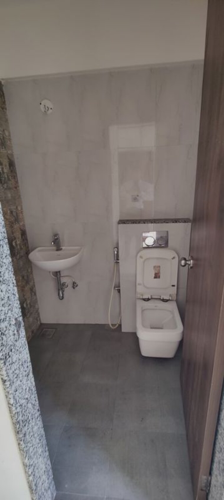 Bathroom, naman-premier 2 Bedroom 665 Sq.Ft. Apartment In Andheri East Mumbai 10690832