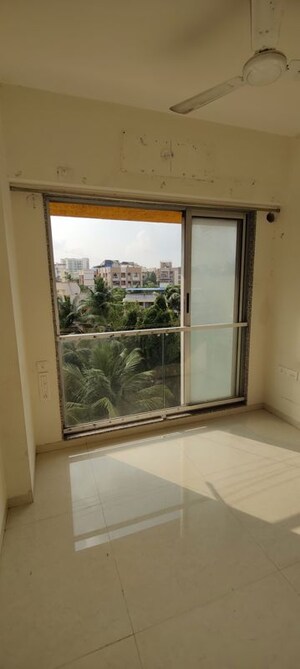 Room in 2 BHK Apartment at Naman Premier, Andheri East – for Rent