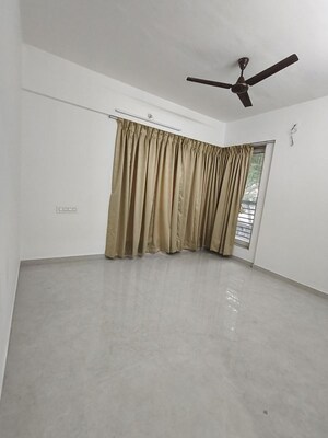 Room in 3 BHK Apartment at Prerna Apartment Andheri, Andheri West – for Rent
