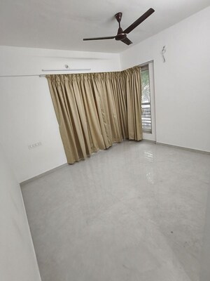Room in 3 BHK Apartment at Prerna Apartment Andheri, Andheri West – for Rent