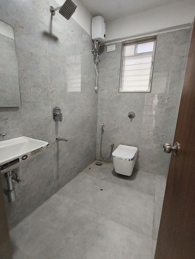 Bathroom, prerna-apartment-andheri 3 Bedroom 1050 Sq.Ft. Apartment In Andheri West Mumbai 10690855