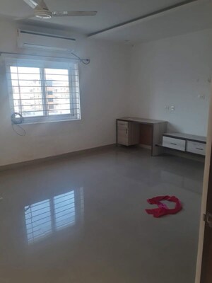 Room in 5 BHK Apartment at Manikonda – for Sale