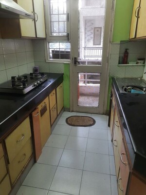 Kitchen in 2.5 BHK Builder Floor at Unitech South City II, Sector 50 – for Rent