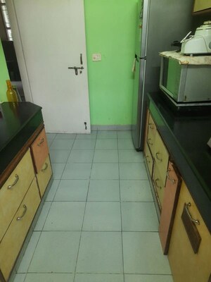 Kitchen in 2.5 BHK Builder Floor at Unitech South City II, Sector 50 – for Rent
