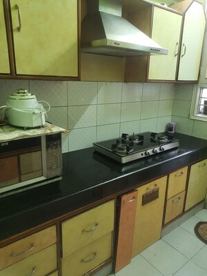 Kitchen in 2.5 BHK Builder Floor at Unitech South City II, Sector 50 – for Rent