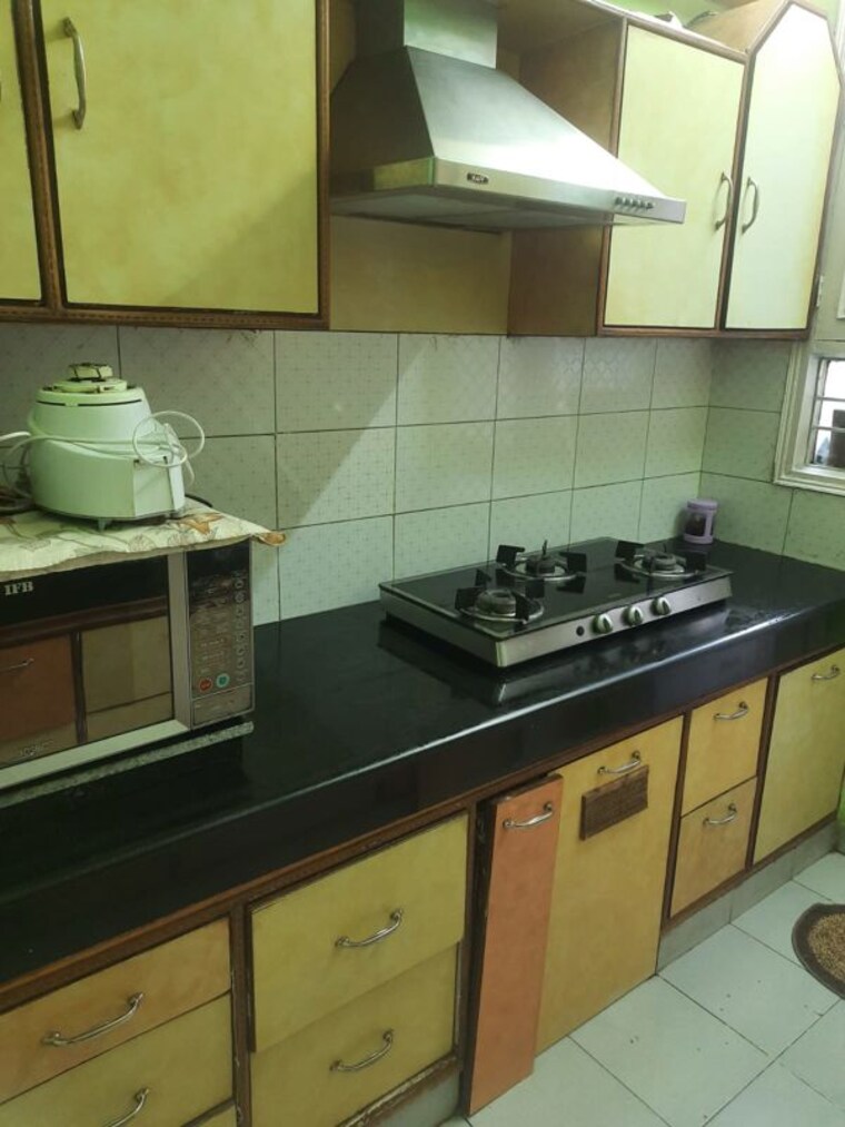 Kitchen, unitech-south-city-ii 2.5 Bedroom 1250 Sq.Ft. Builder Floor In Sector 50 Gurgaon 10690986