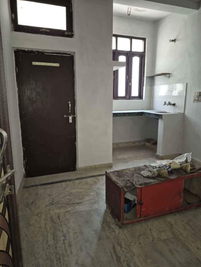 Kitchen, mayur vihar 1.5 Bedroom 410 Sq.Ft. Builder Floor In Mayur Vihar Delhi 10691041