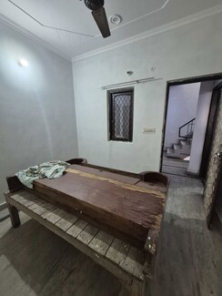 1.5 BHK +Builder Floor For Rent in Mayur Vihar