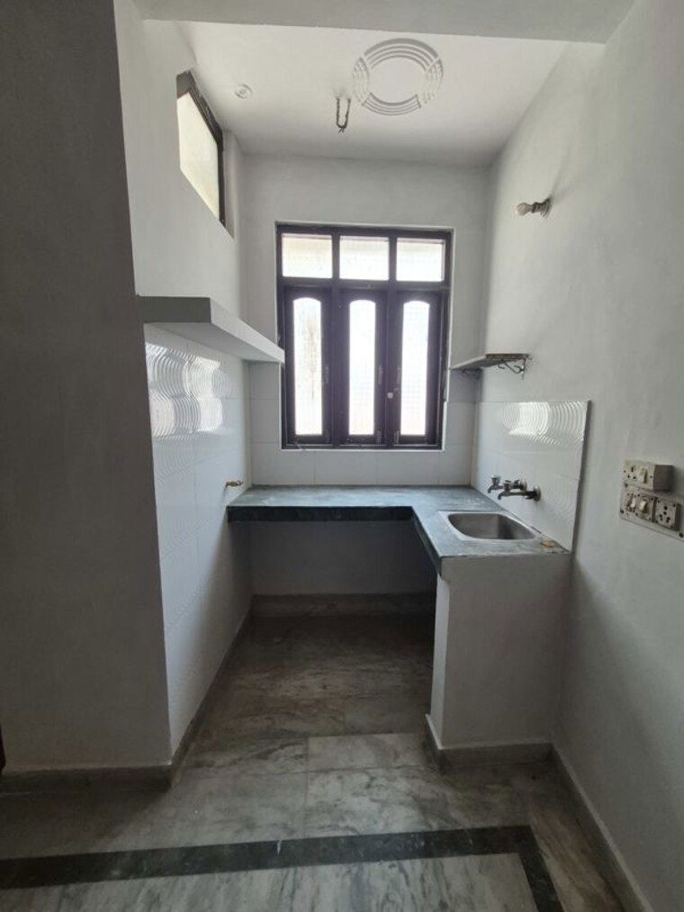Kitchen, mayur vihar 1.5 Bedroom 410 Sq.Ft. Builder Floor In Mayur Vihar Delhi 10691041