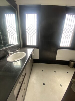 Furnished Amenities in 3 BHK Apartment at The Mahesh CGHS, Sector 21c – for Rent