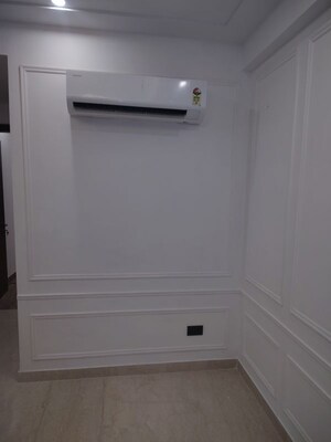 Room in 3 BHK Builder Floor at Raj One Good Earth, Sector 71 – for Rent