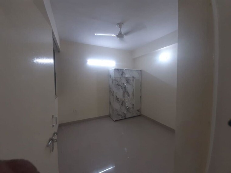 Bathroom, klj-greens 2.5 Bedroom 1350 Sq.Ft. Apartment In Sector 77 Faridabad 10691190