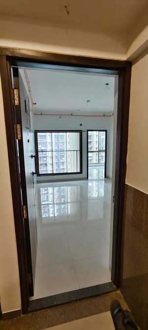1 BHK Apartment – Entrance View at Chandak Nishchay Wing A, Borivali East - for Rent