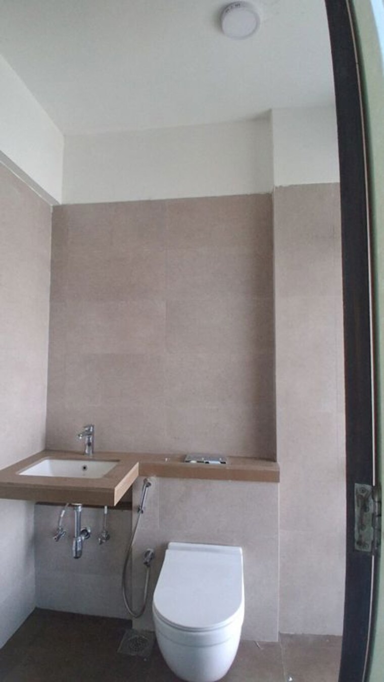 Bathroom, ashapura-f-residences 2 Bedroom 730 Sq.Ft. Apartment In Malad East Mumbai 10691328