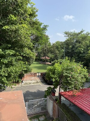 4 BHK Villa – Garden View at Unitech Greenwood City Apartment, Sector 45 - for Rent