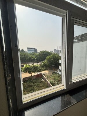 Balcony in 1 BHK Builder Floor at Palam Vihar – for Rent