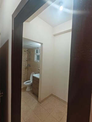 Room in 3 BHK Apartment at Tulip Yellow, Sector 69 – for Rent