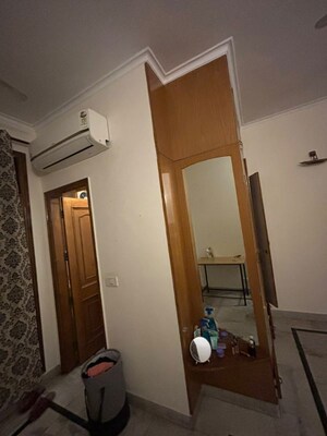Furnished Amenities in 2.5 BHK Independent House at Sector 23a – for Rent