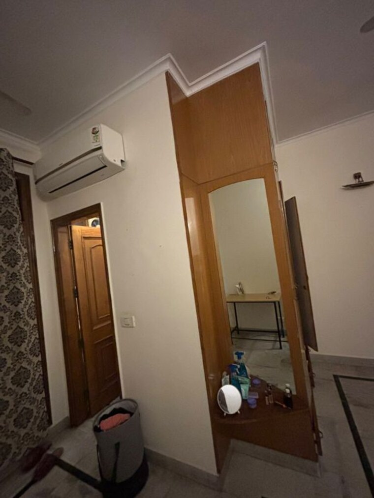 undefined, sector 23a 2.5 Bedroom 2400 Sq.Ft. Independent House In Sector 23a Gurgaon 10691370