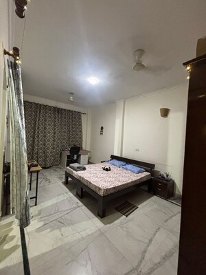 Room in 2.5 BHK Independent House at Sector 23a – for Rent