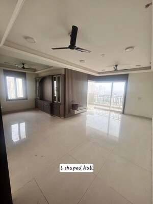 Room in 3 BHK Apartment at Ace Golfshire, Sector 150 – for Rent