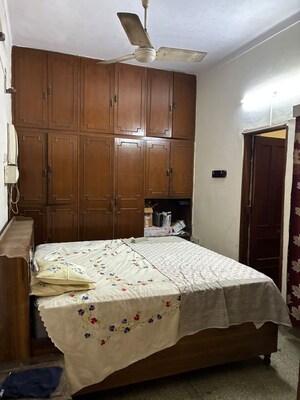 Bedroom in 2.5 BHK Builder Floor at Hauz Khas – for Rent