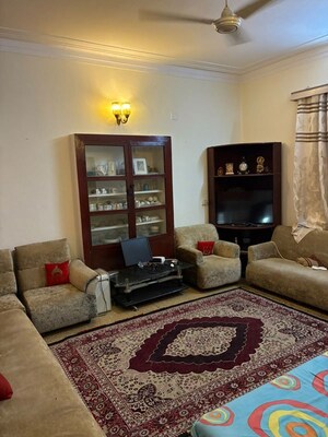 Living Room in 2.5 BHK Builder Floor at Hauz Khas – for Rent