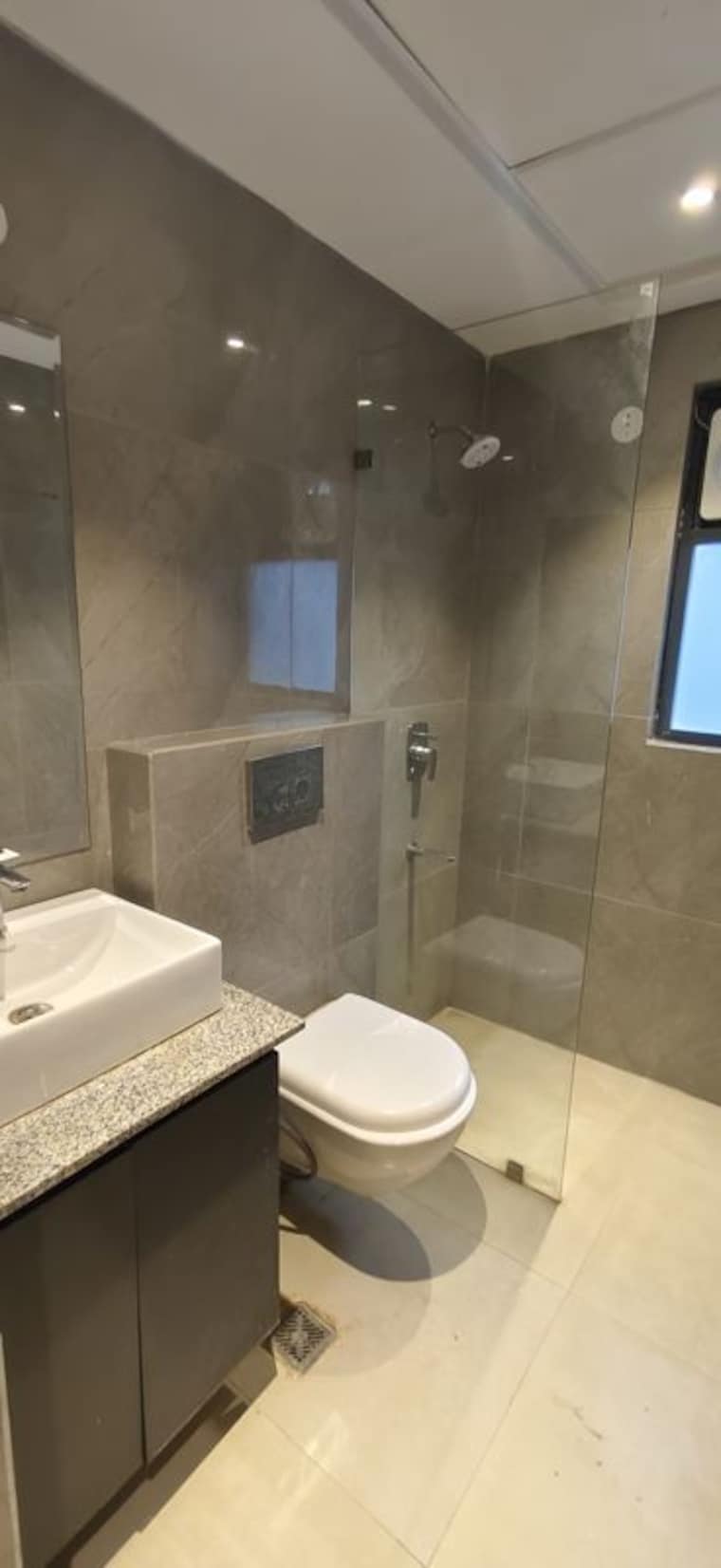 Bathroom, suncity-vatsal-valley 2 Bedroom 1130 Sq.Ft. Apartment In Gwal Pahari Gurgaon 10691382