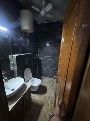 Team Area in 2 BHK Builder Floor at Lajpat Nagar I – for Rent