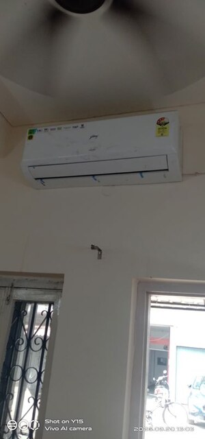 Furnished Amenities in 1 RK Apartment at Arun Vihar, Sector 29 – for Rent