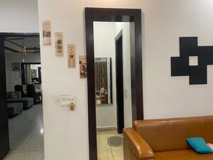 Furnished Amenities in 3 BHK Builder Floor at Ansals Sushant City – for Sale