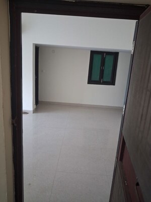 Room in 3 BHK Builder Floor at Ansal API Esencia, Sector 67 – for Rent