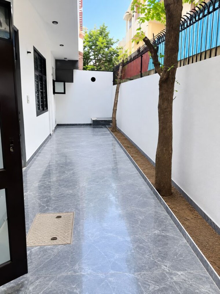 Swimming Pool, sector 23a 5 Bedroom 2754 Sq.Ft. Independent House In Sector 23a Gurgaon 10691481