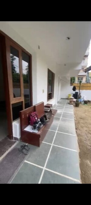 Parking in 5 BHK Independent House at Sector 23a – for Rent