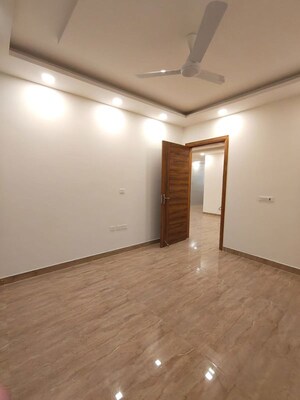 Bedroom in 3 BHK Builder Floor at BPTP District Phase 2, Sector 84 – for Sale