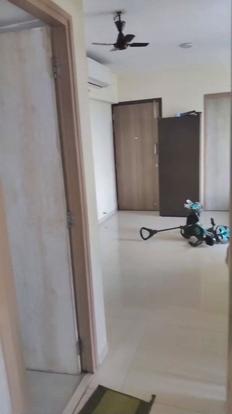 Room, lodha-upper-thane 1.5 Bedroom 535 Sq.Ft. Apartment In Anjur Thane 10691487